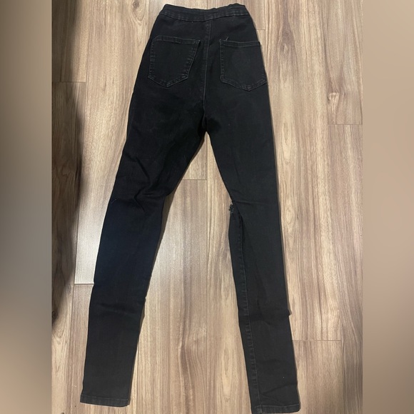 PrettyLittleThing high waisted skinny jeans. Size 4. - Picture 2 of 2